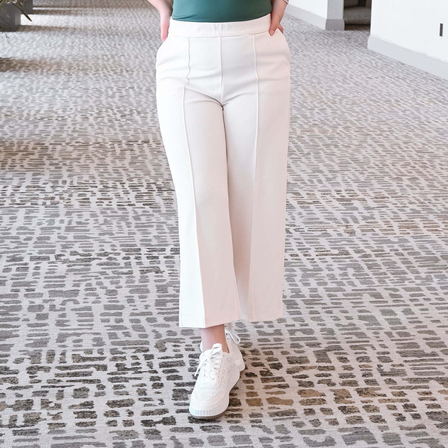 Wynia Pin Tuck Pant